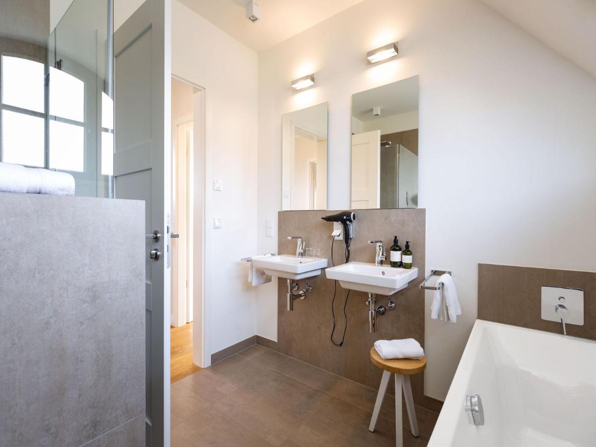 Reetland Am Meer - Premium Reetdachvilla Mit 3 Schlafzimmern, Sauna Und Kamin E05 Dranske Exterior photo